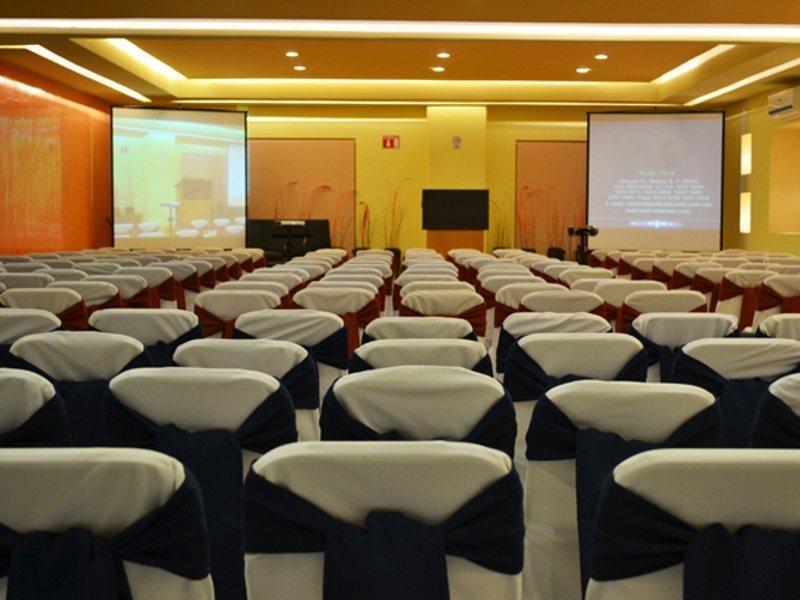 Hostalia Hotel Expo&Business Class Guadalajara Exterior foto